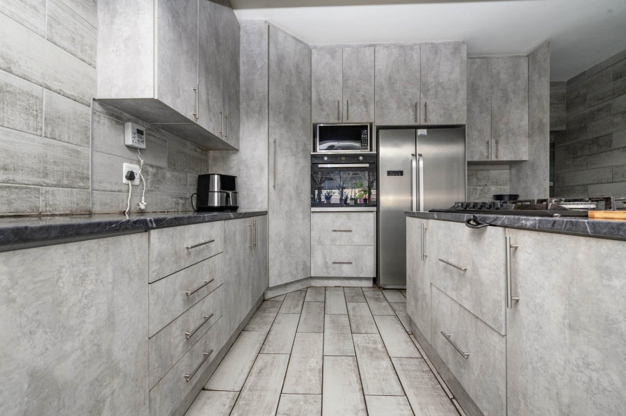 9 Bedroom Property for Sale in Algoa Park Eastern Cape